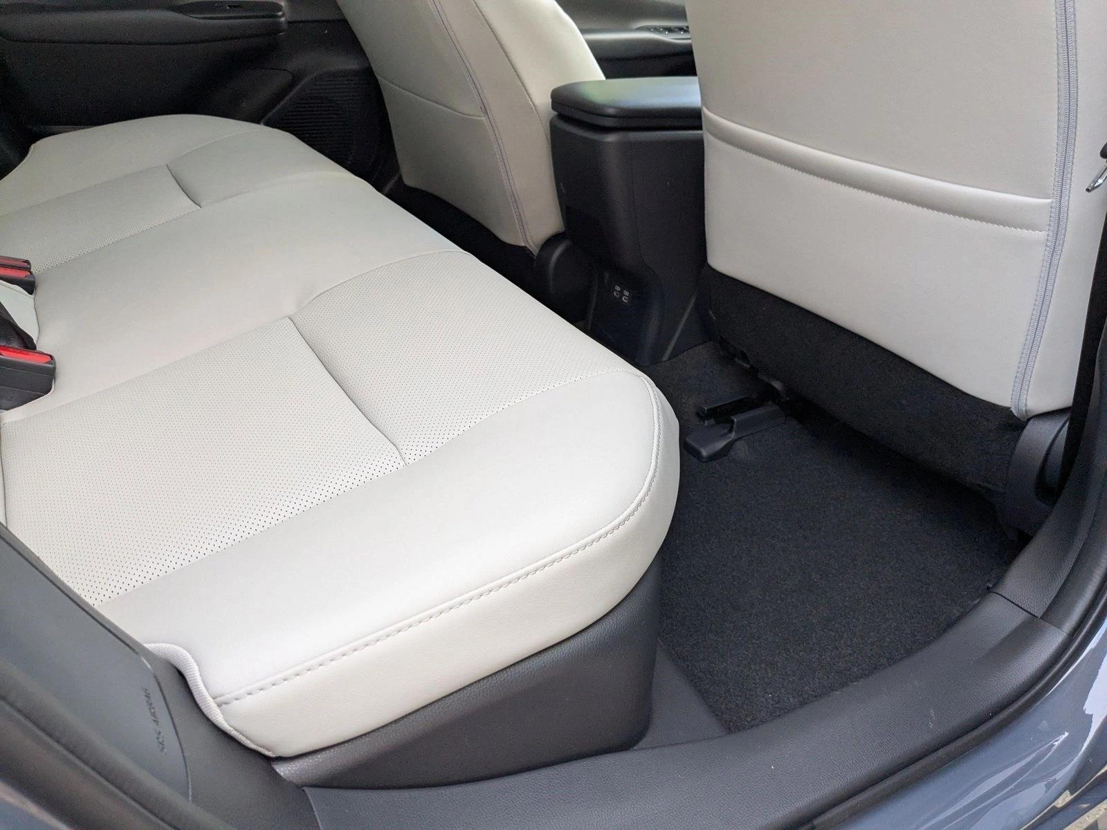 2025 TOYOTA PRIUS - Image 18