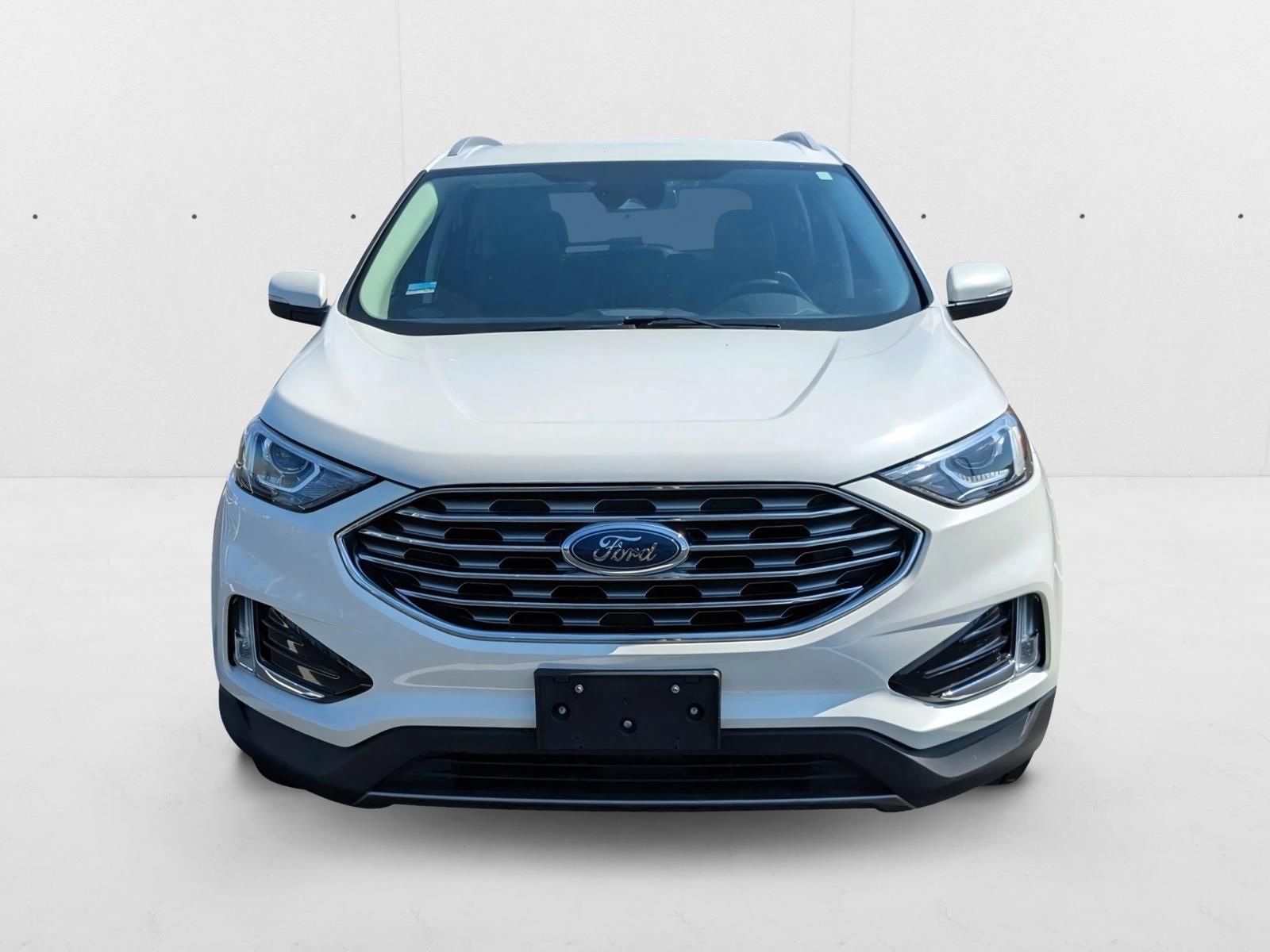 2020 Ford Edge SEL photo 2