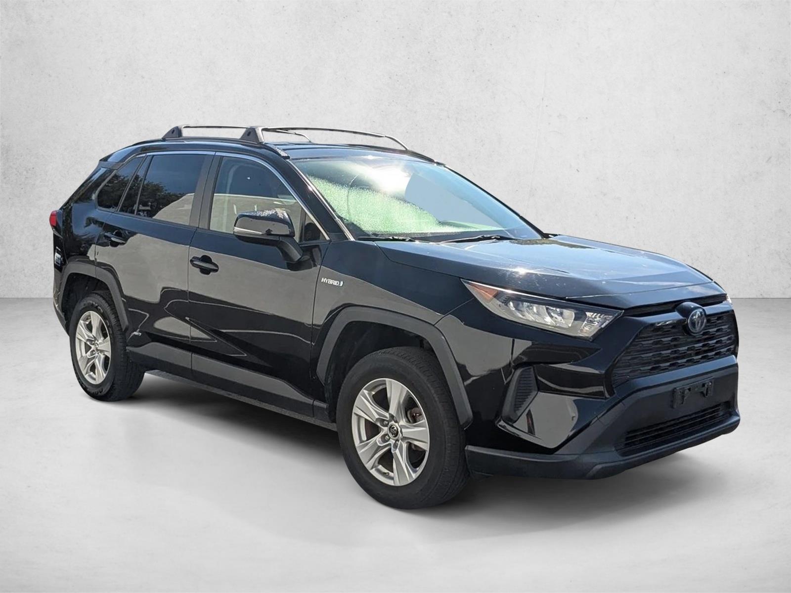 2019 Toyota RAV4 Hybrid LE photo 3