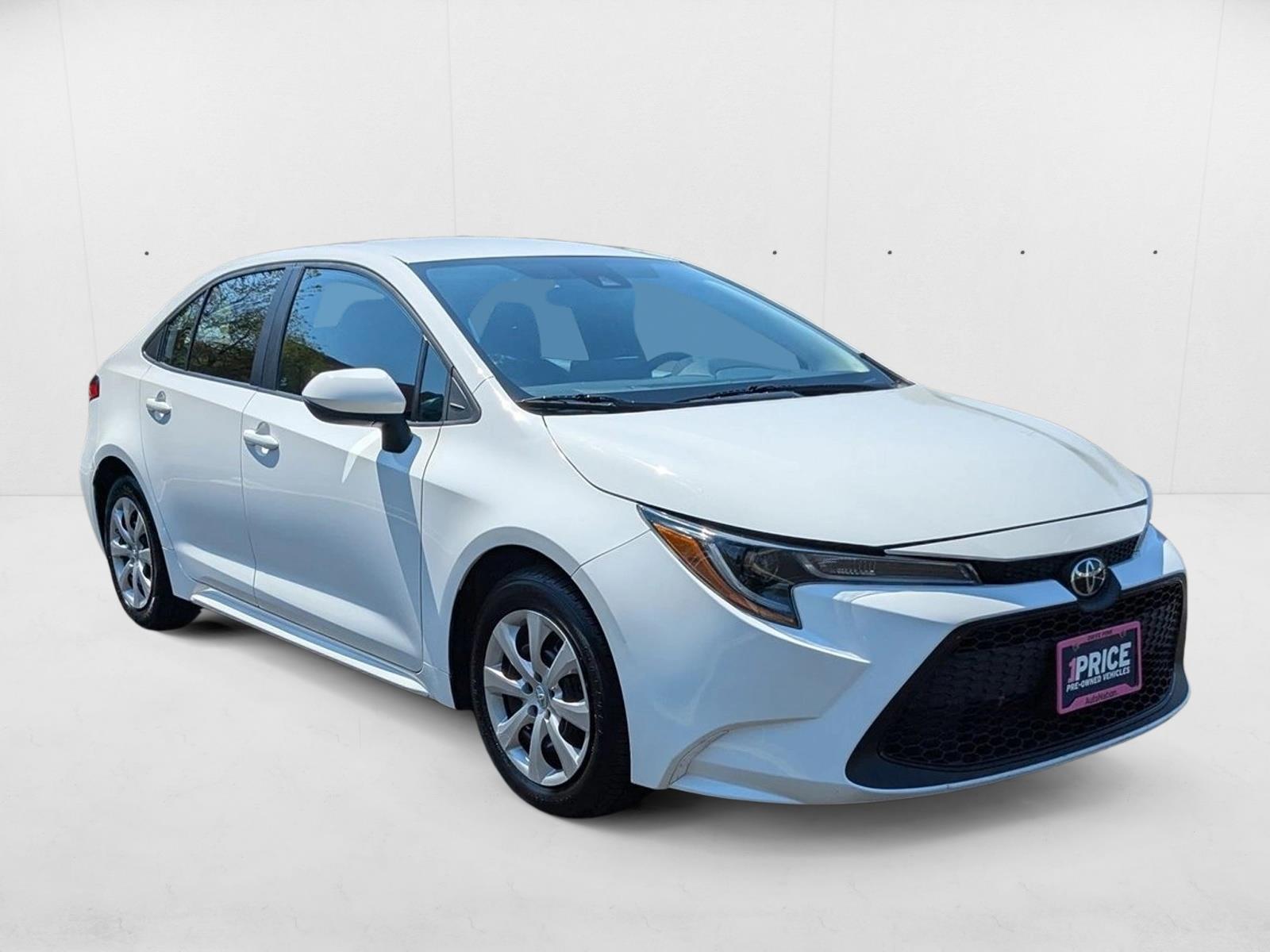 2022 Toyota Corolla LE photo 3