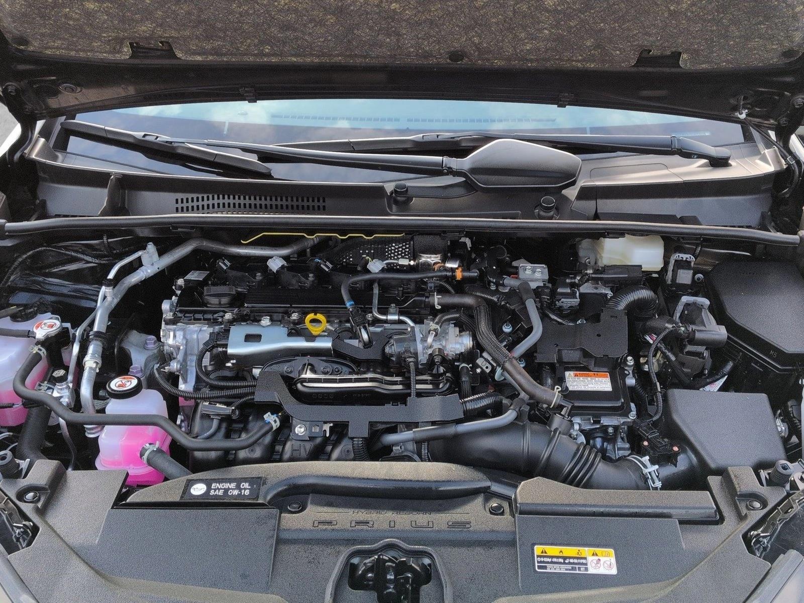 2025 TOYOTA PRIUS - Image 16