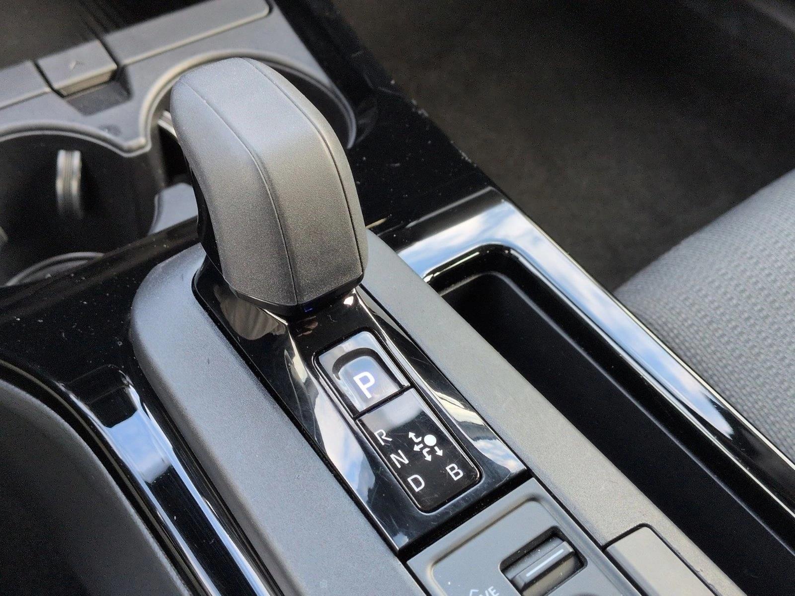 2025 TOYOTA PRIUS - Image 12