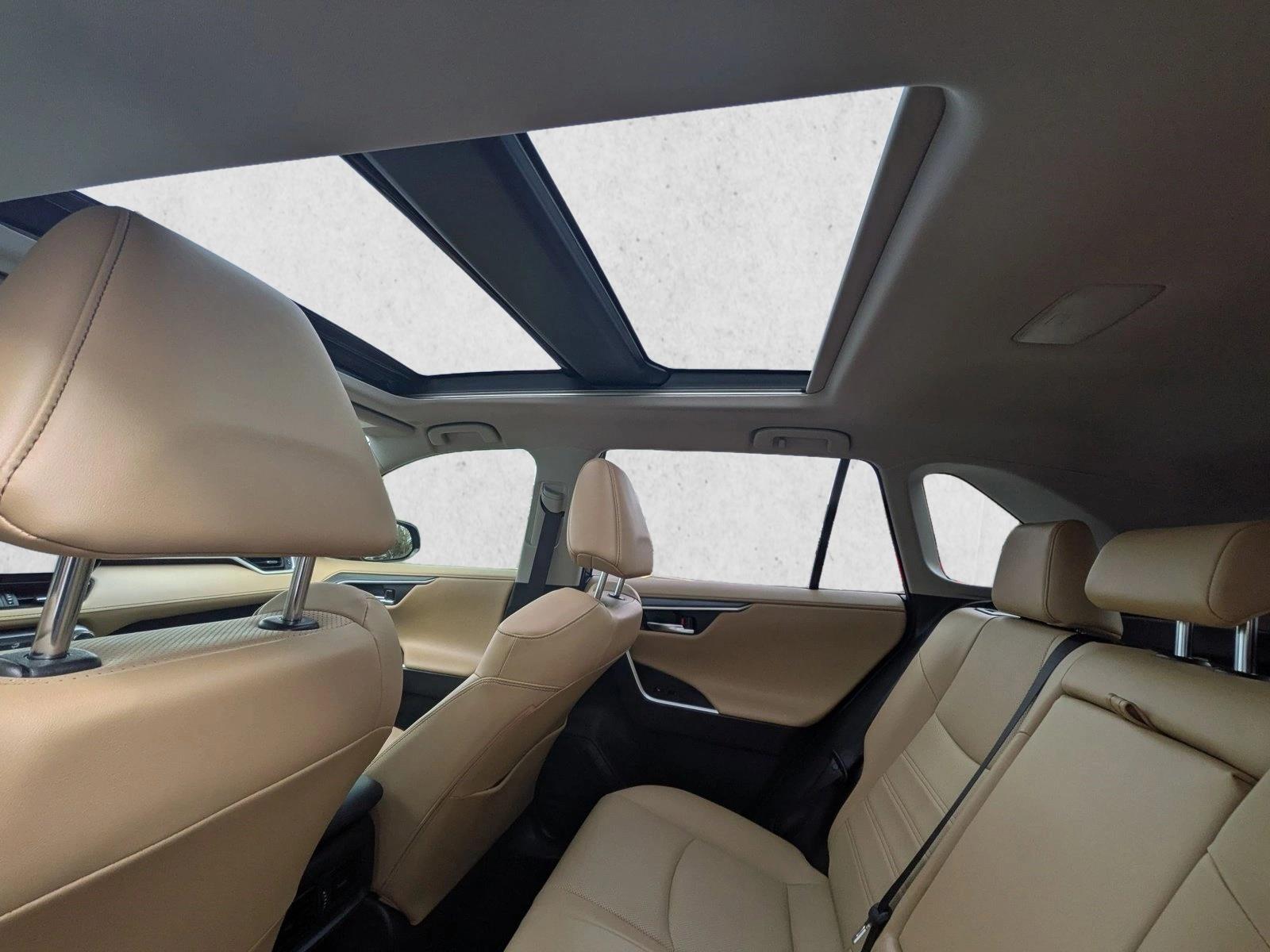 2025 TOYOTA RAV4 - Image 19