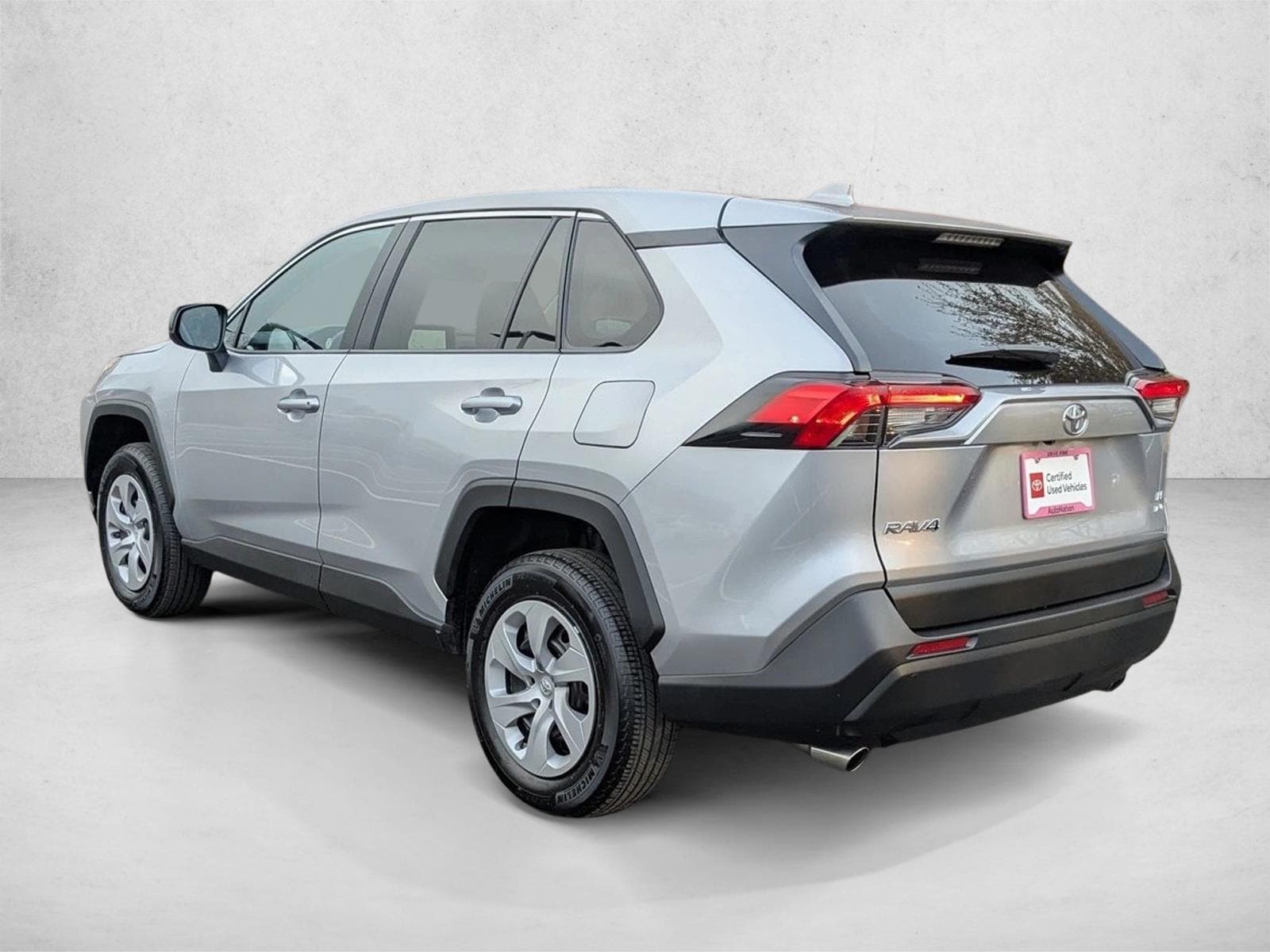 2025 TOYOTA RAV4 - Image 8