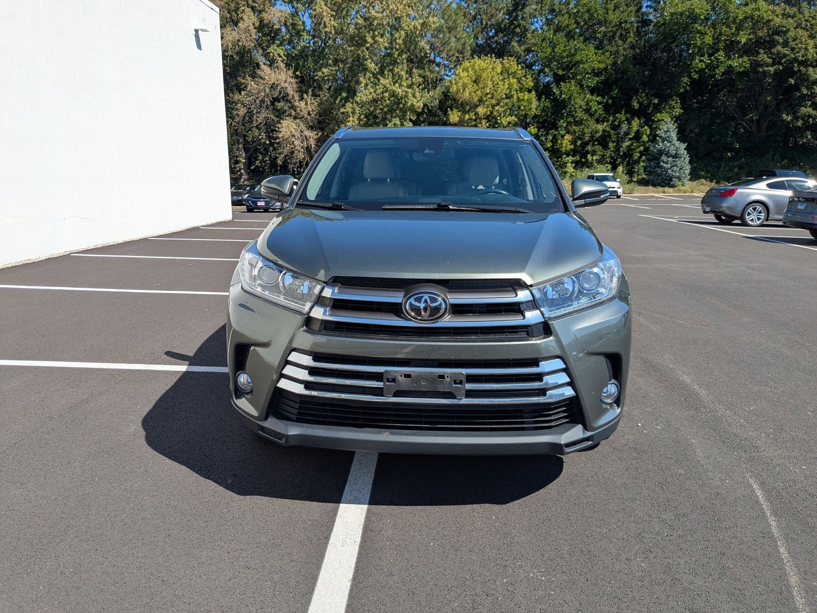 2017 Toyota Highlander Limited photo 2