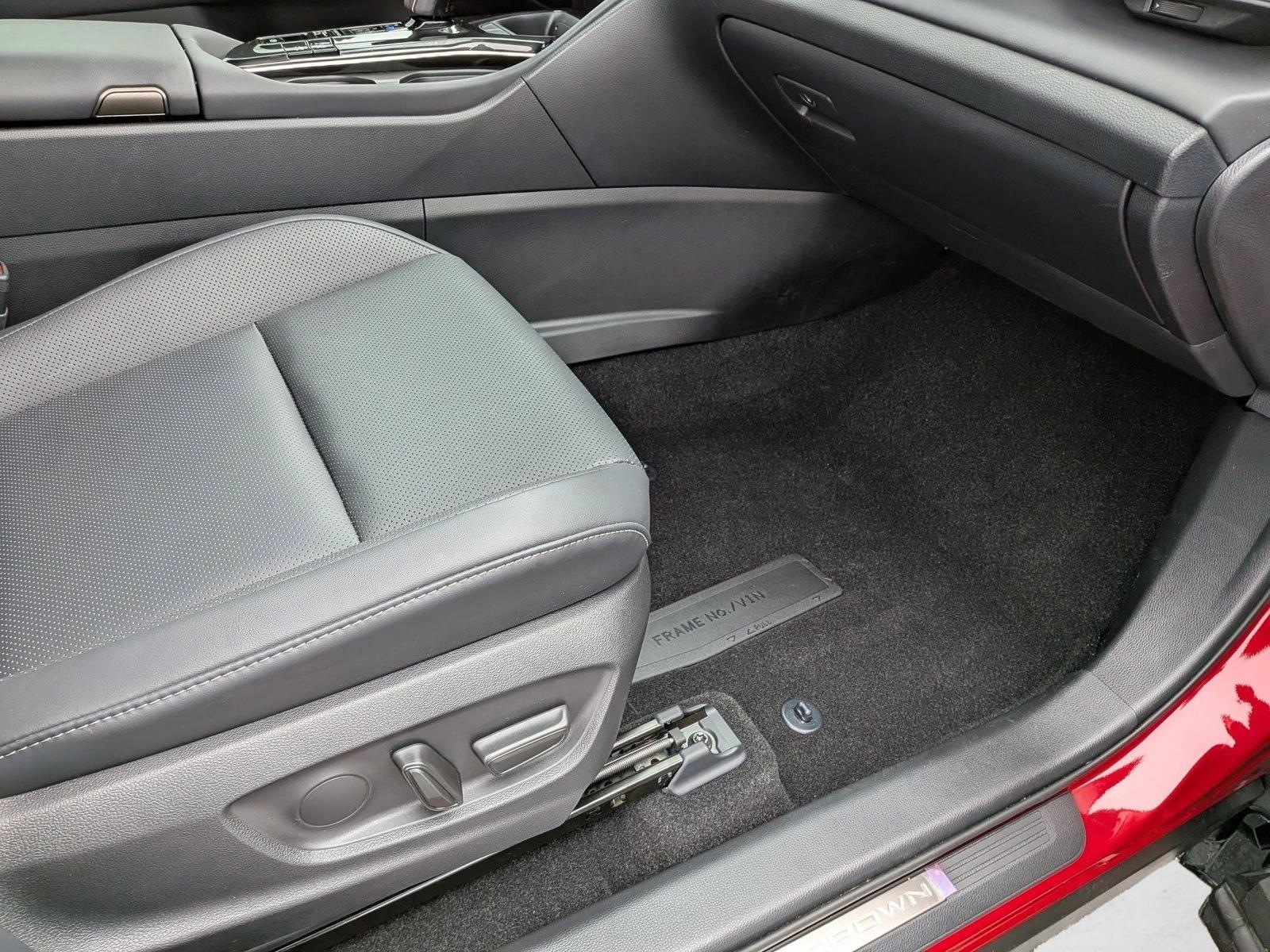 2025 TOYOTA CROWN SIGNIA - Image 15