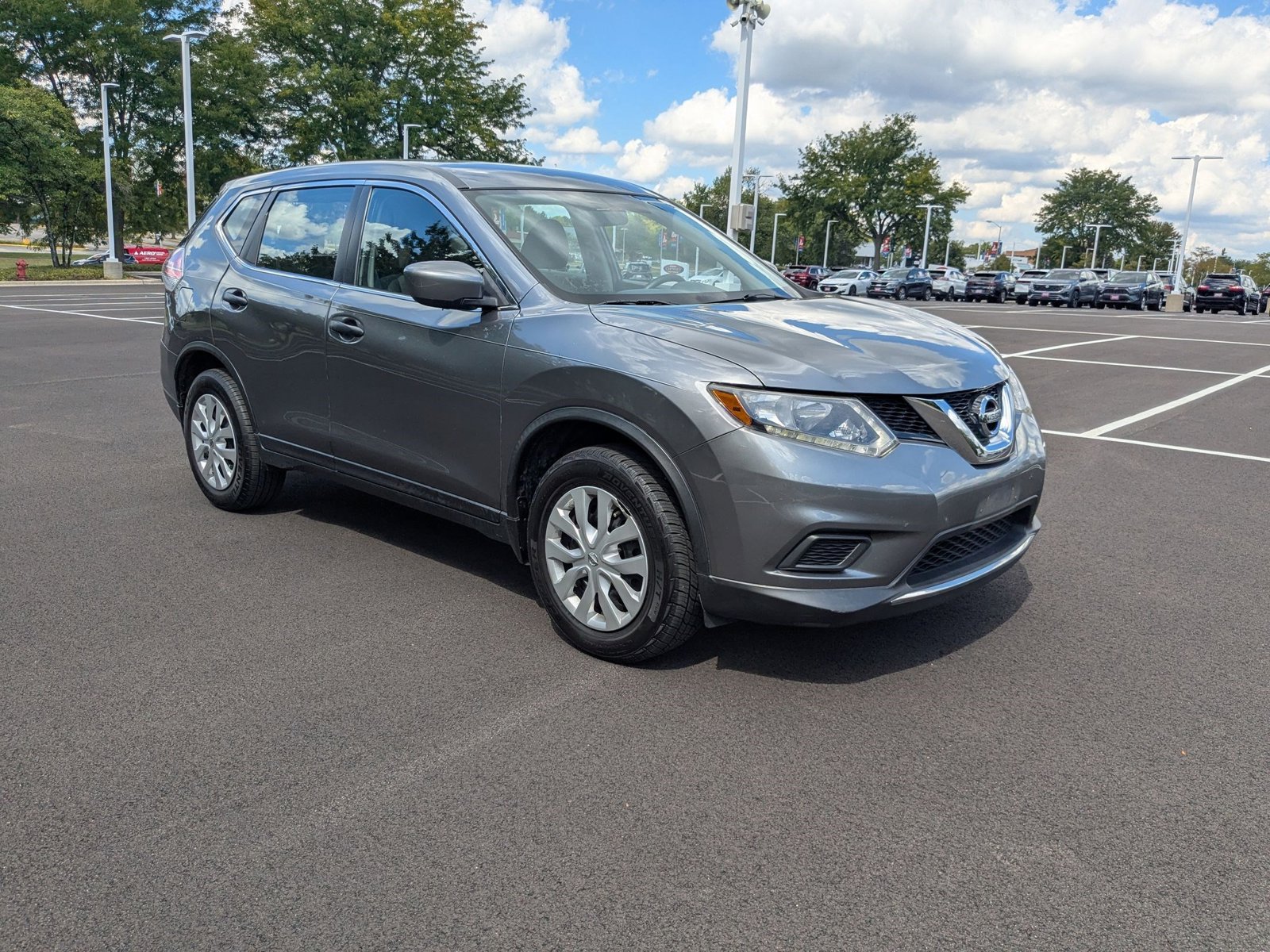 2016 Nissan Rogue S photo 3
