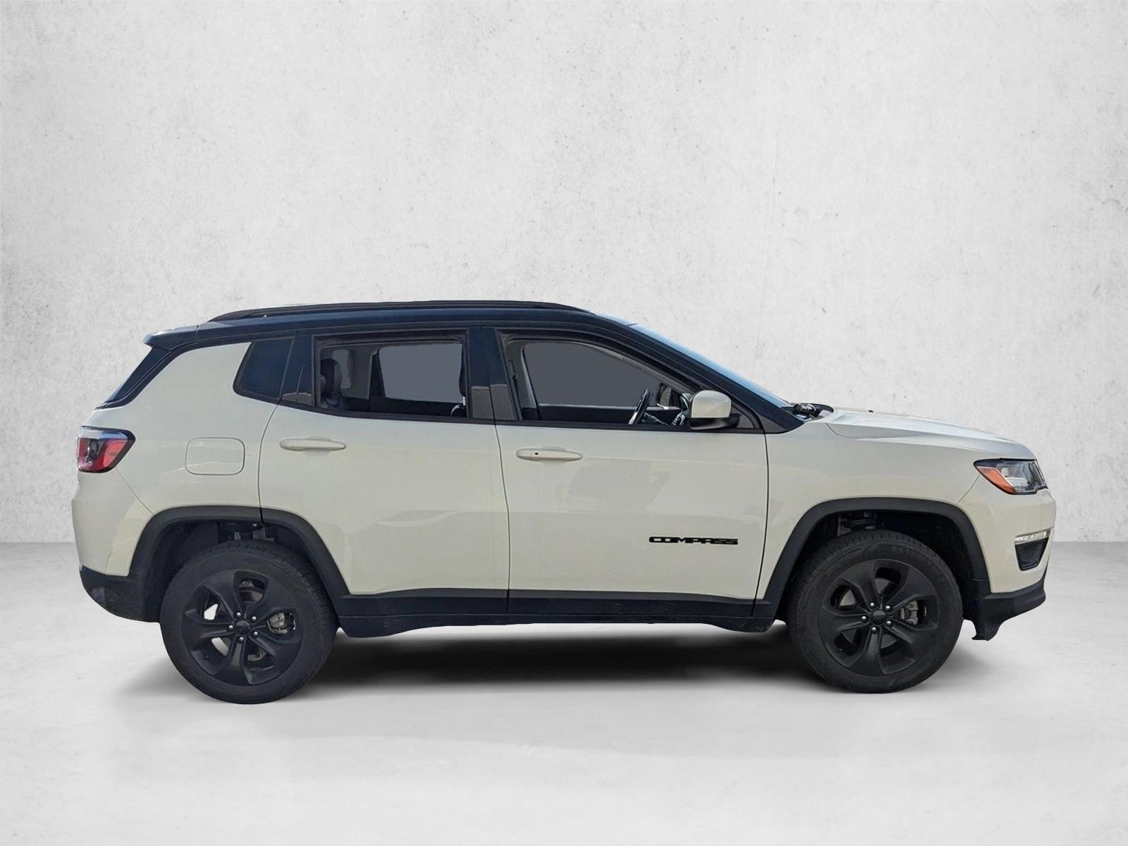 2019 Jeep Compass Latitude photo 4