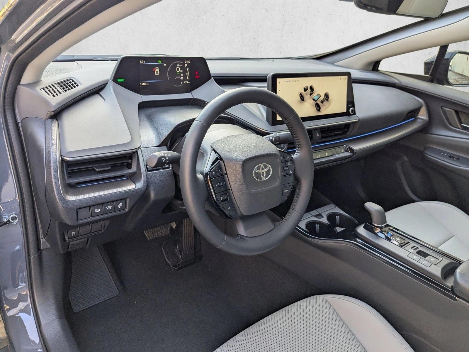 2025 TOYOTA PRIUS - Image 10