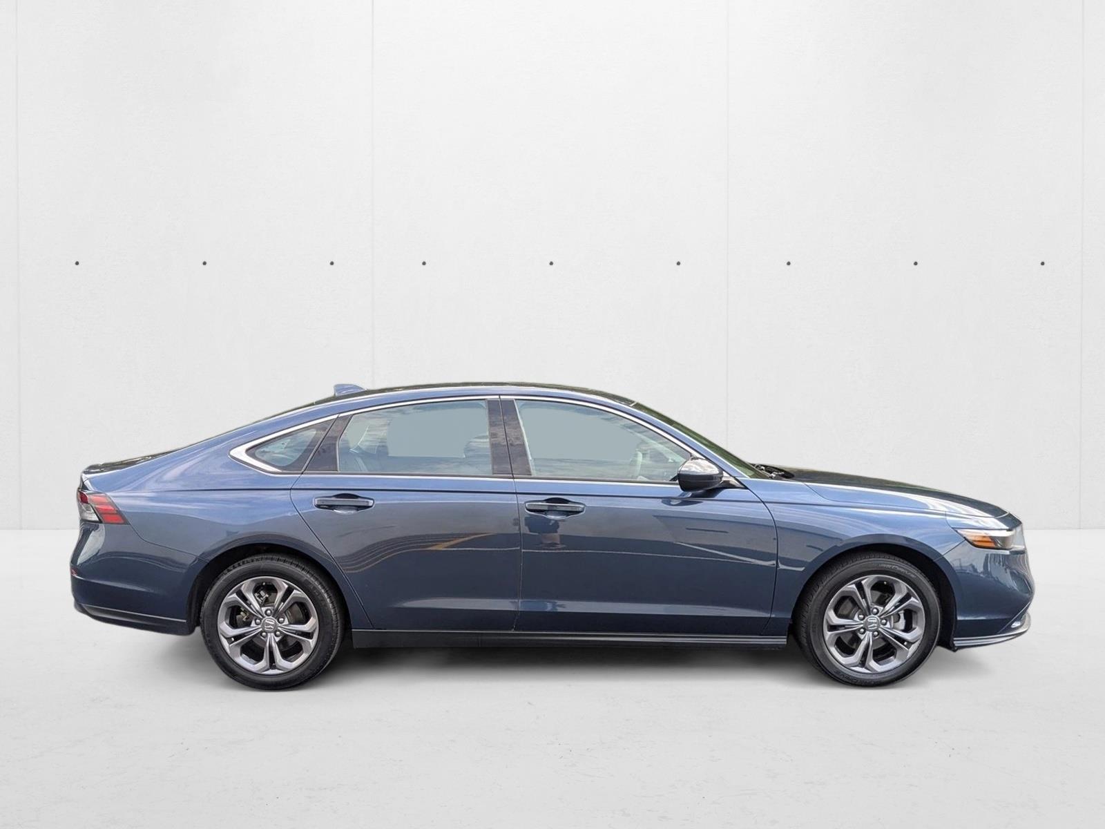 2023 Honda Accord EX photo 4