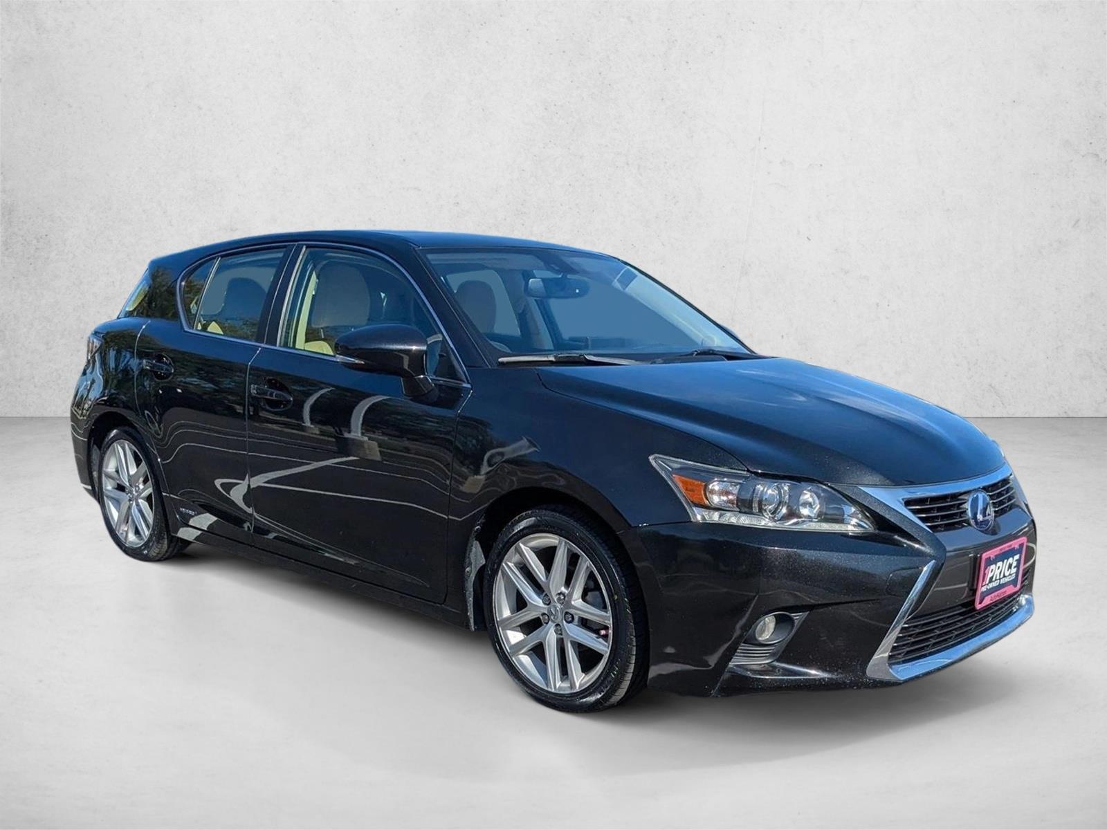 2017 Lexus CT 200h photo 3