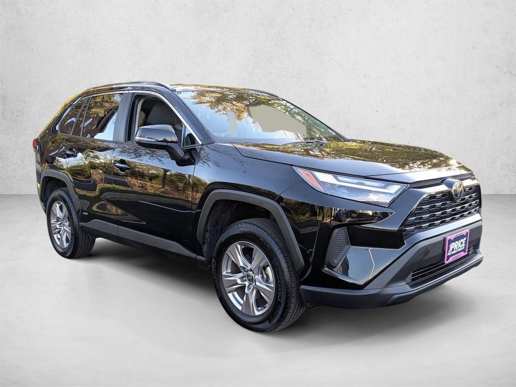 Used 2025 Toyota RAV4 Hybrid XLE SUV
