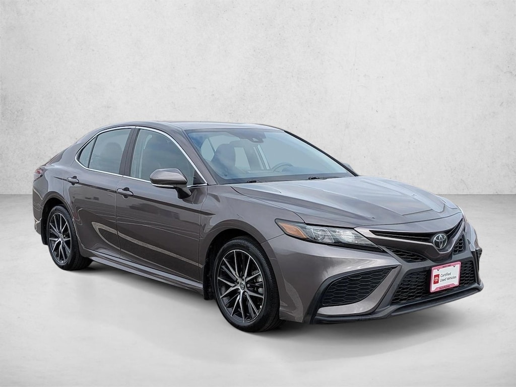 Used 2024 Toyota Camry SE Sedan