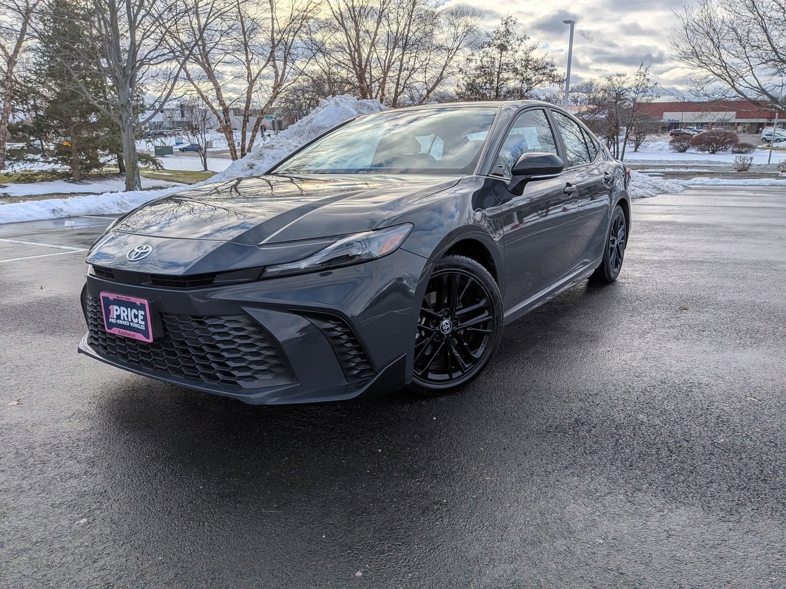 2025 TOYOTA CAMRY - Image 1