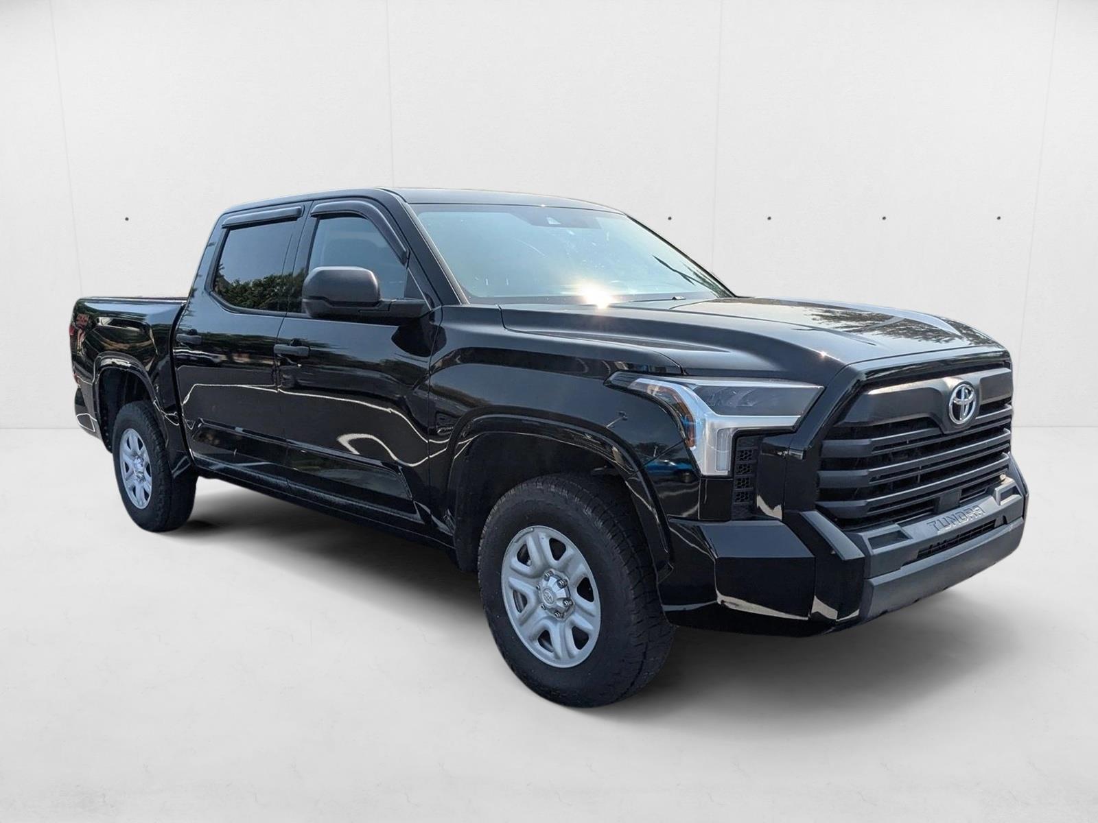 2023 Toyota Tundra SR photo 3