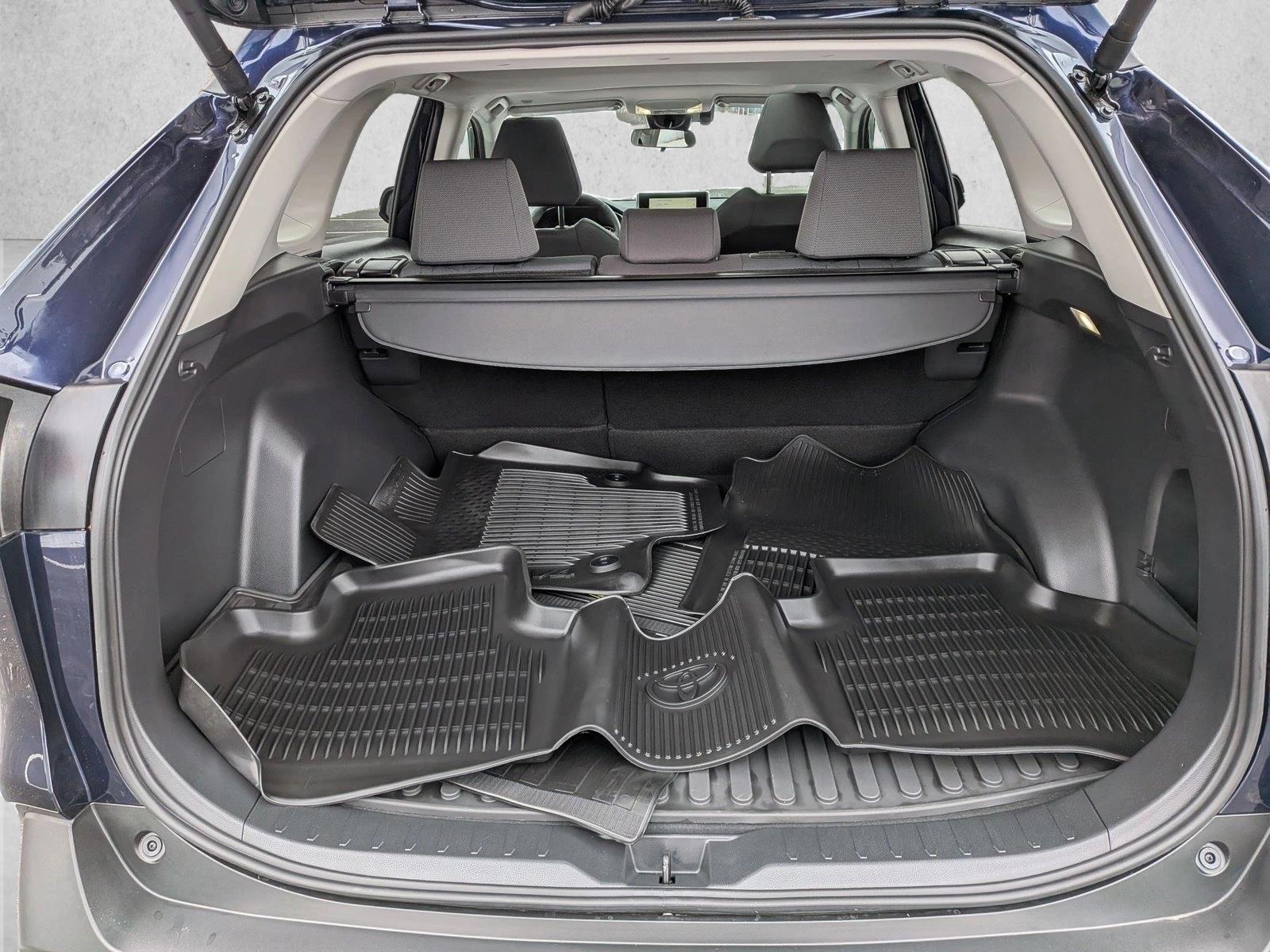 2025 TOYOTA RAV4 - Image 7