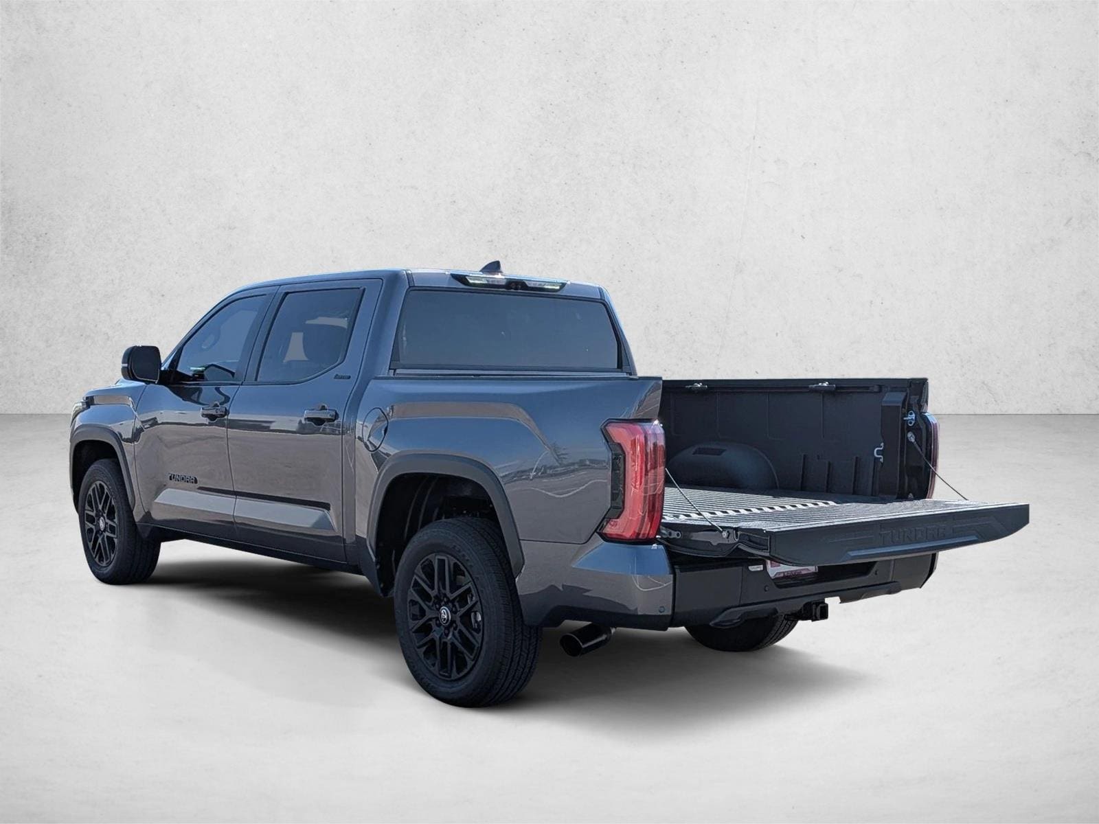 2026 Toyota Tundra Limited - Photo 8