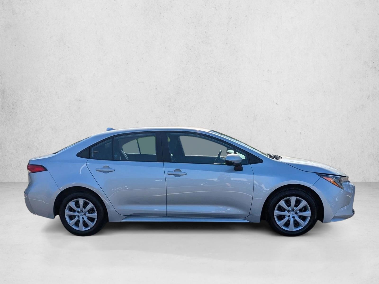 2023 Toyota Corolla LE photo 4