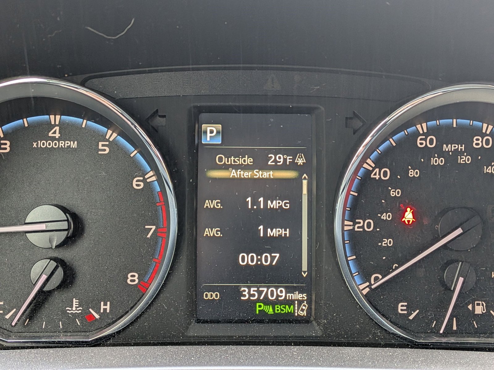 2017 TOYOTA RAV4 - Image 10