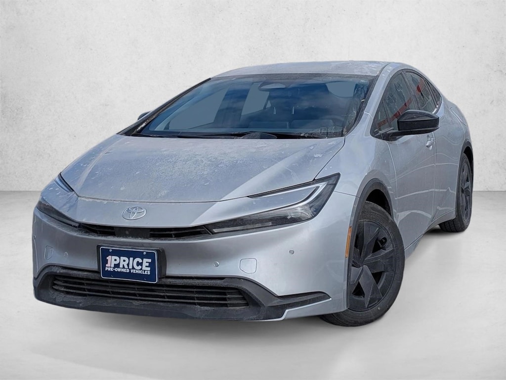 Used 2025 Toyota Prius LE Hatchback