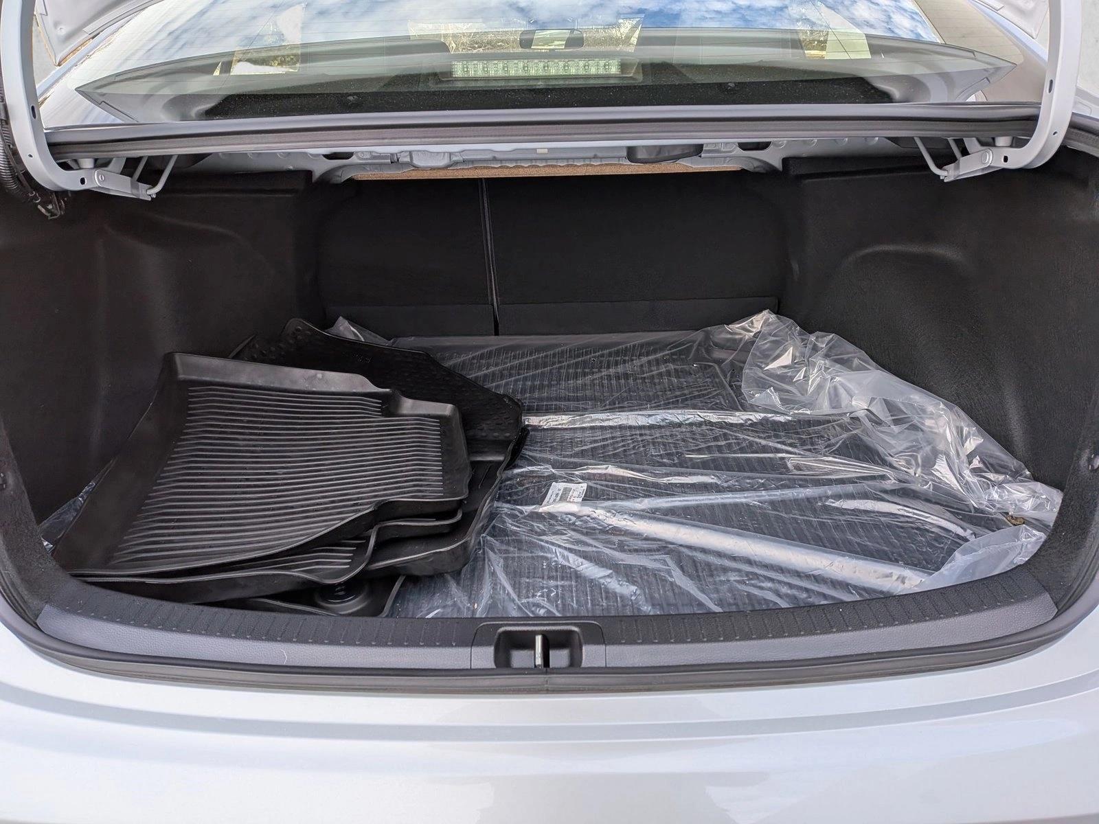 2025 TOYOTA COROLLA - Image 7