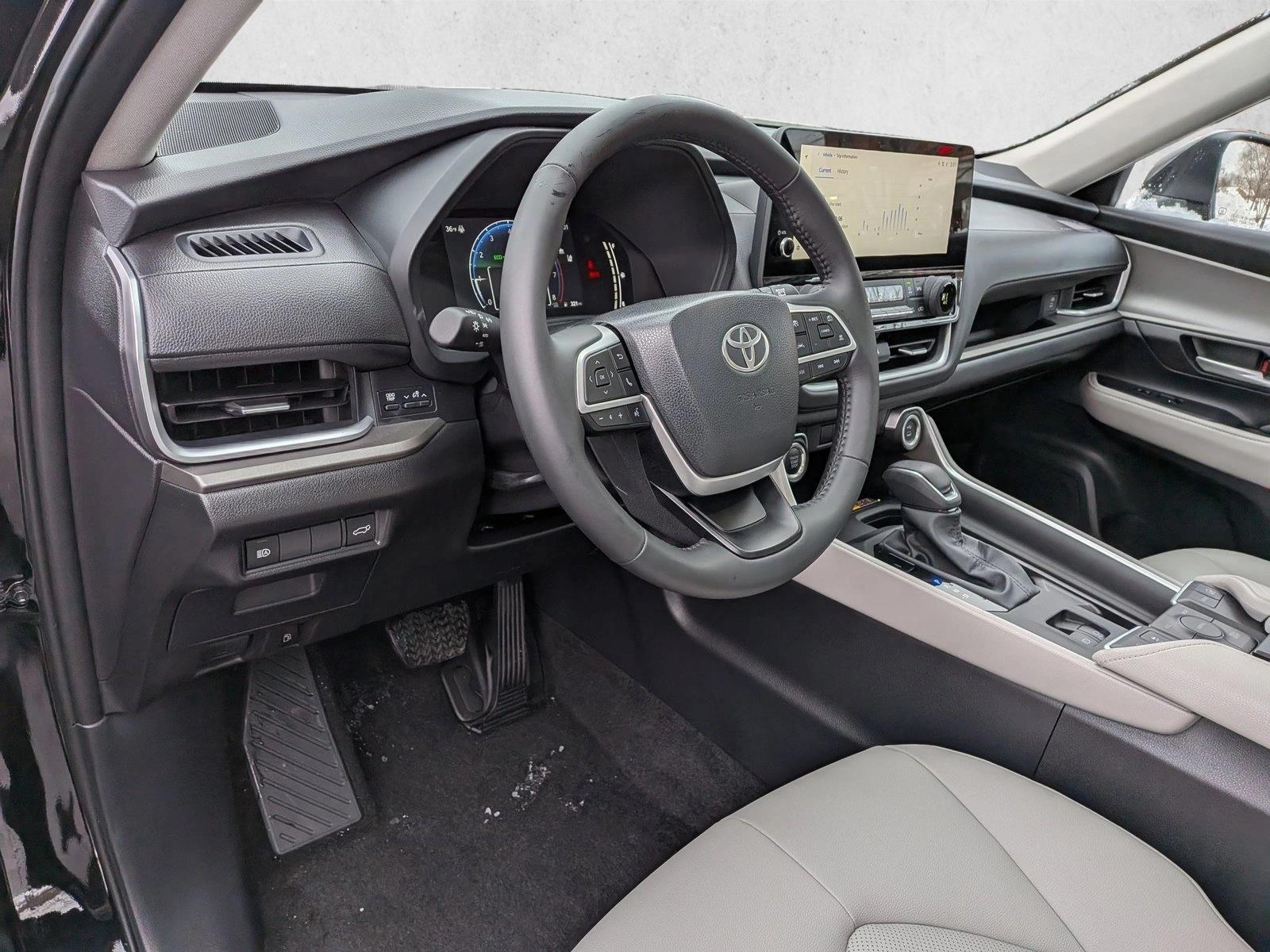 2025 TOYOTA GRAND HIGHLANDER - Image 10