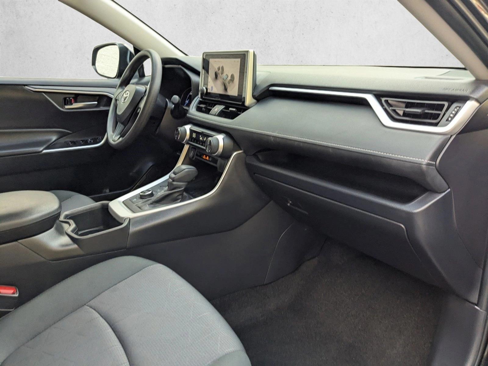 2025 TOYOTA RAV4 - Image 19