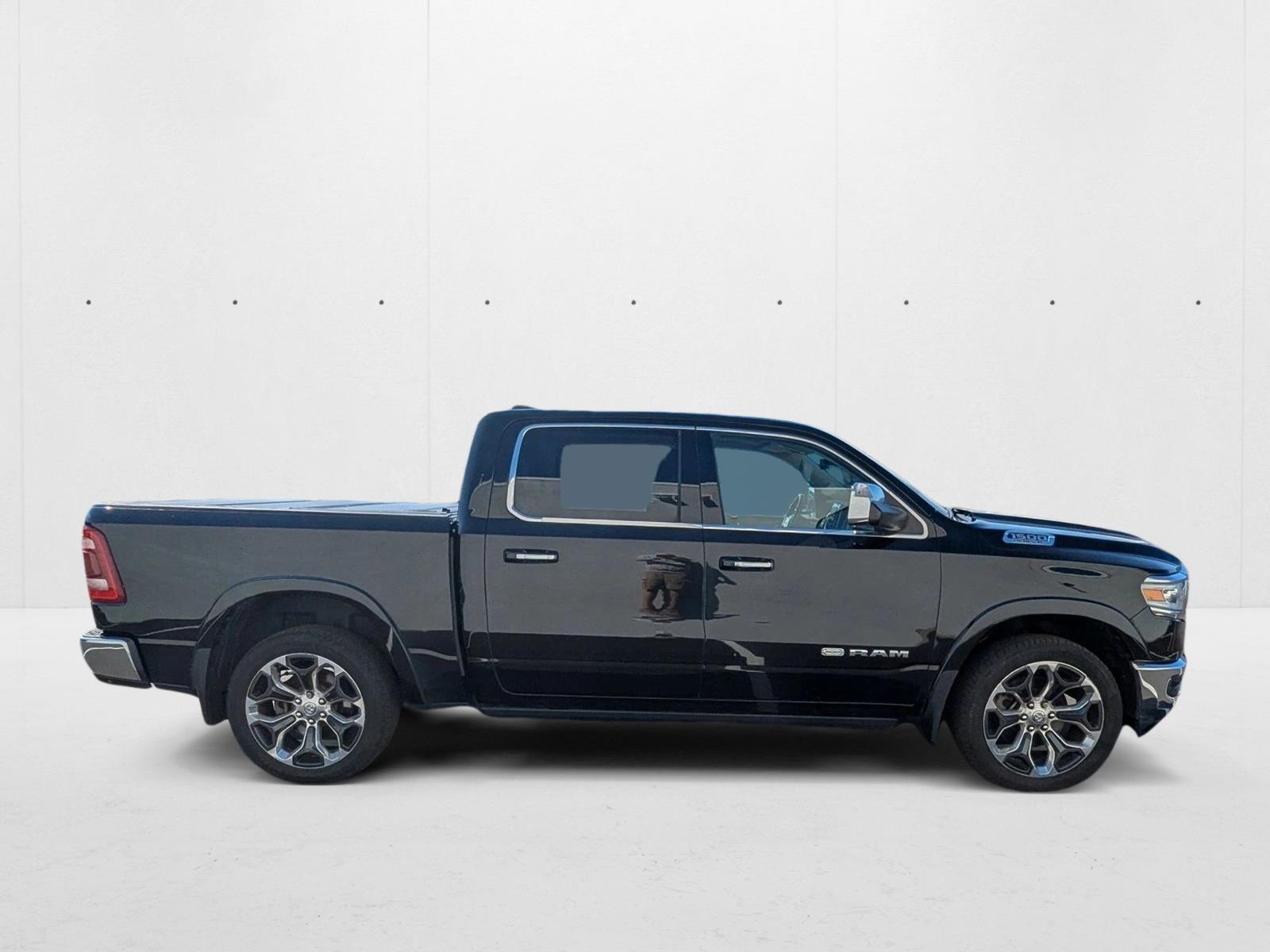 2019 Ram 1500 Longhorn photo 4