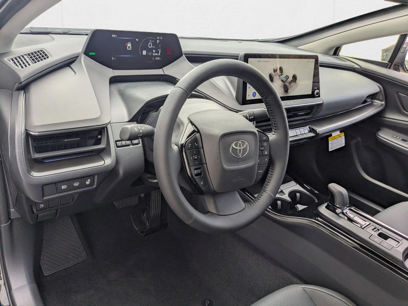 2025 Toyota Prius photo 3