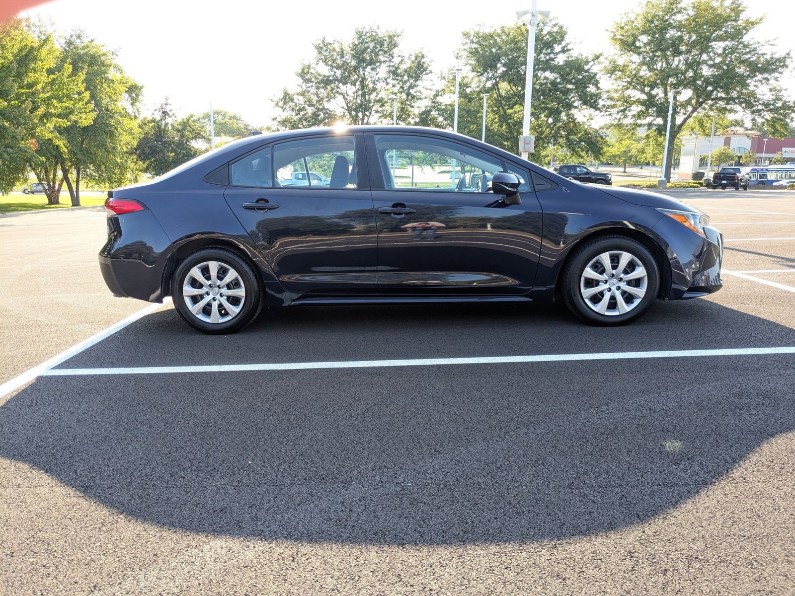 2023 Toyota Corolla LE photo 4