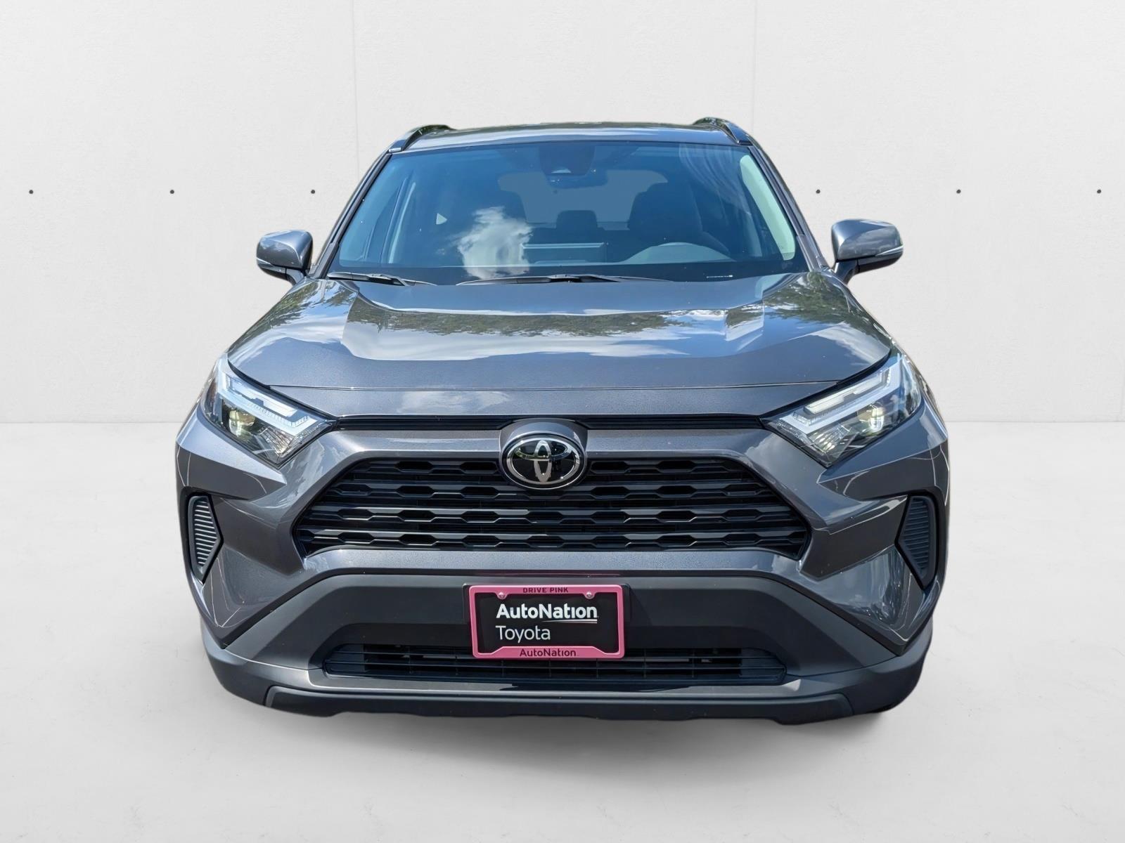 2025 Toyota RAV4 XLE photo 2