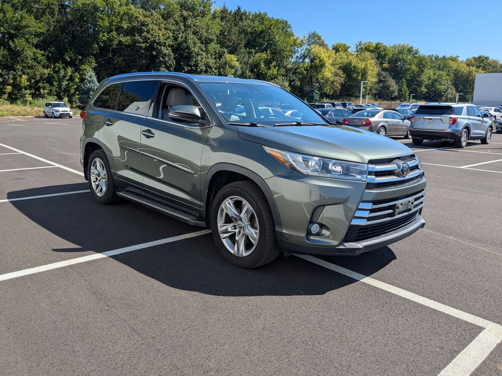 2017 Toyota Highlander Limited photo 3