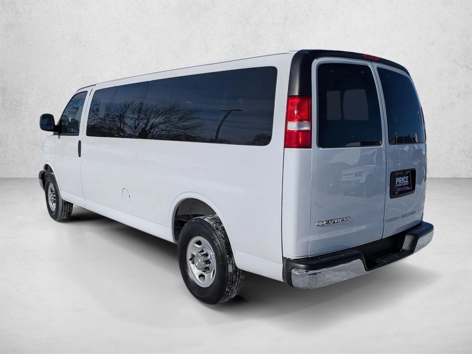 2025 CHEVROLET EXPRESS - Image 9
