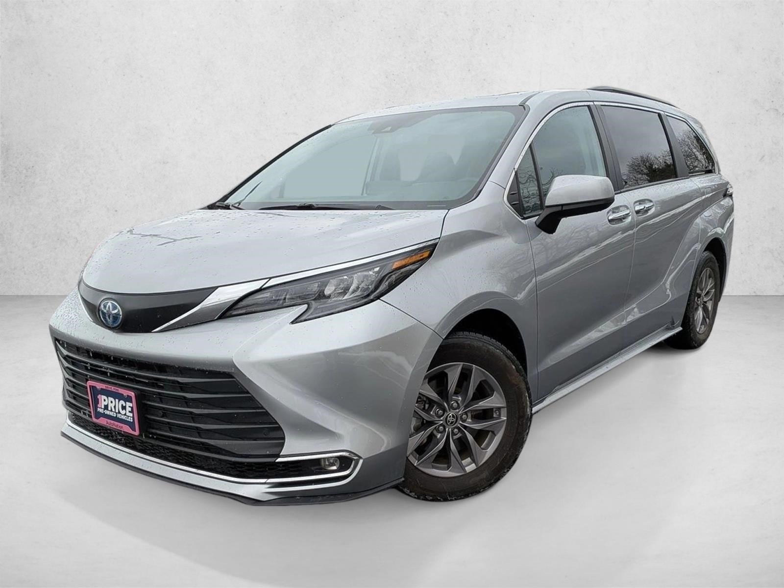 2024 TOYOTA SIENNA - Image 1