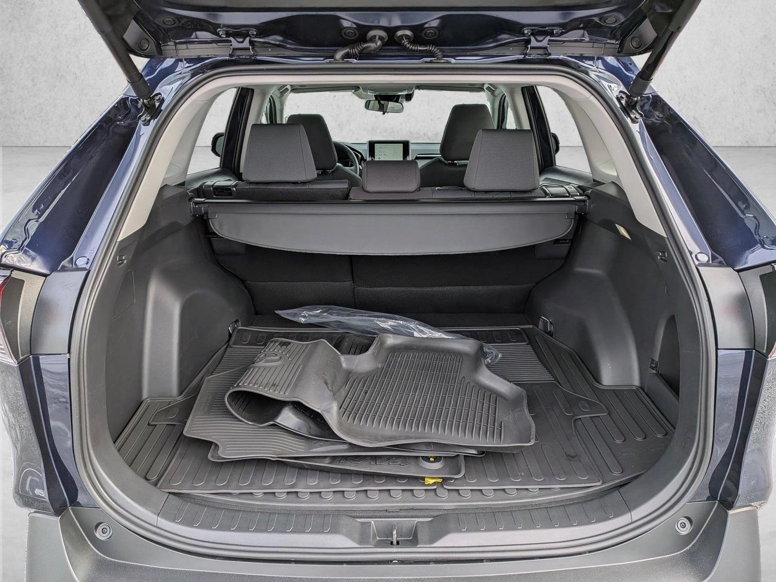 2025 TOYOTA RAV4 - Image 7