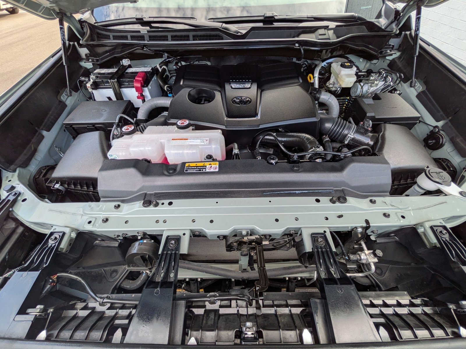 2024 TOYOTA TUNDRA - Image 21