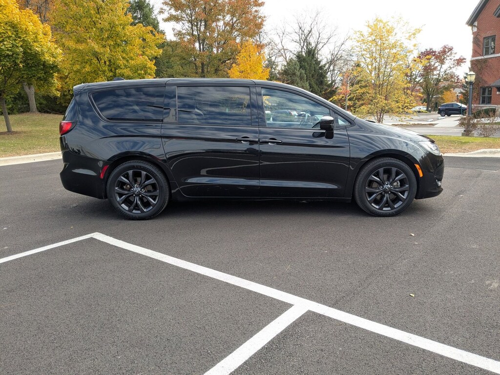 Used 2018 Chrysler Pacifica Touring Plus Van