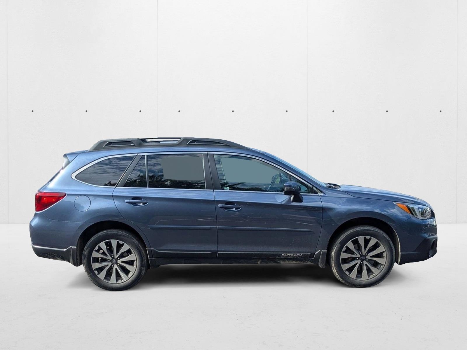 2015 Subaru Outback 2.5i Limited photo 3