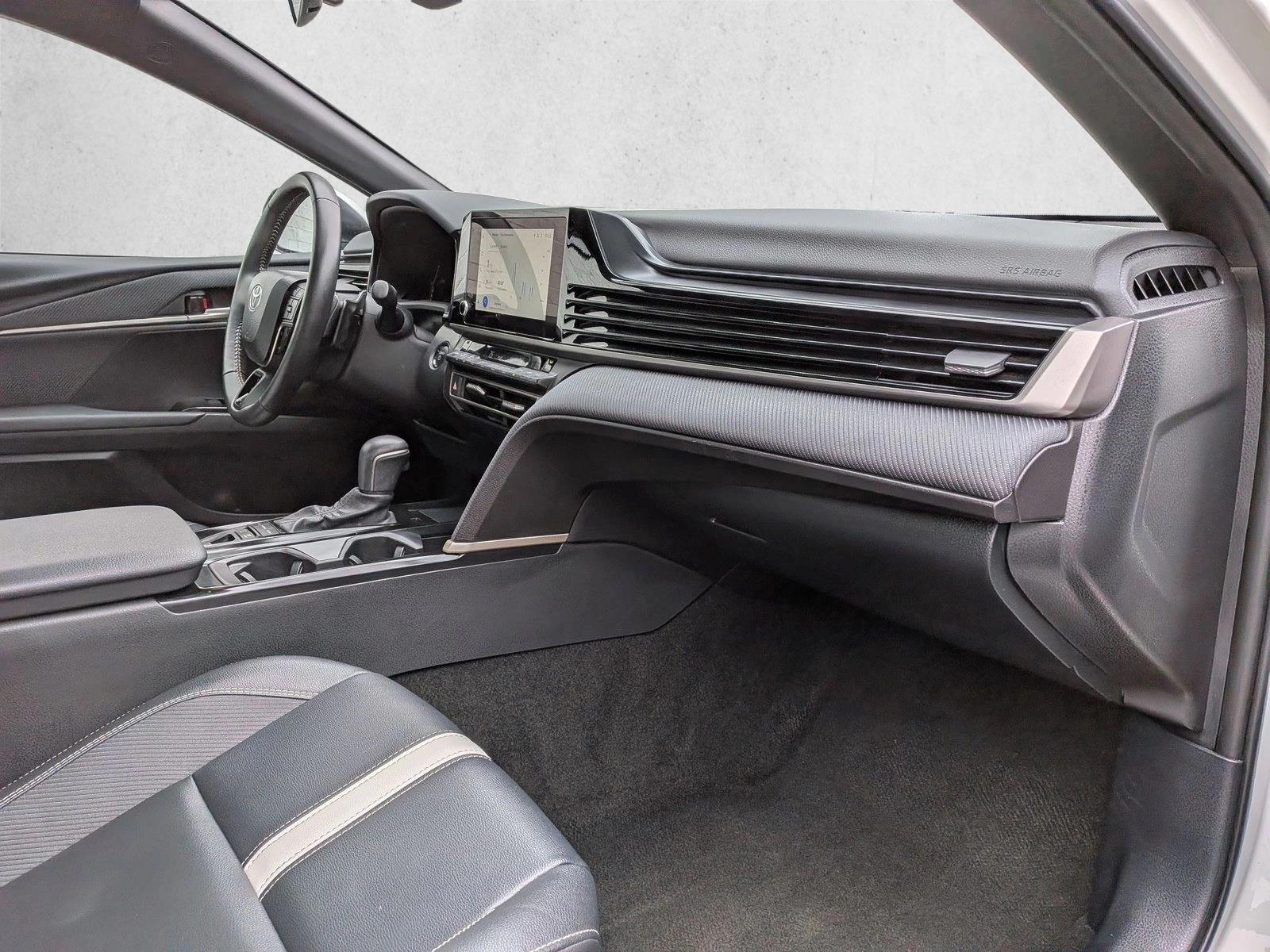 2025 TOYOTA CAMRY - Image 19