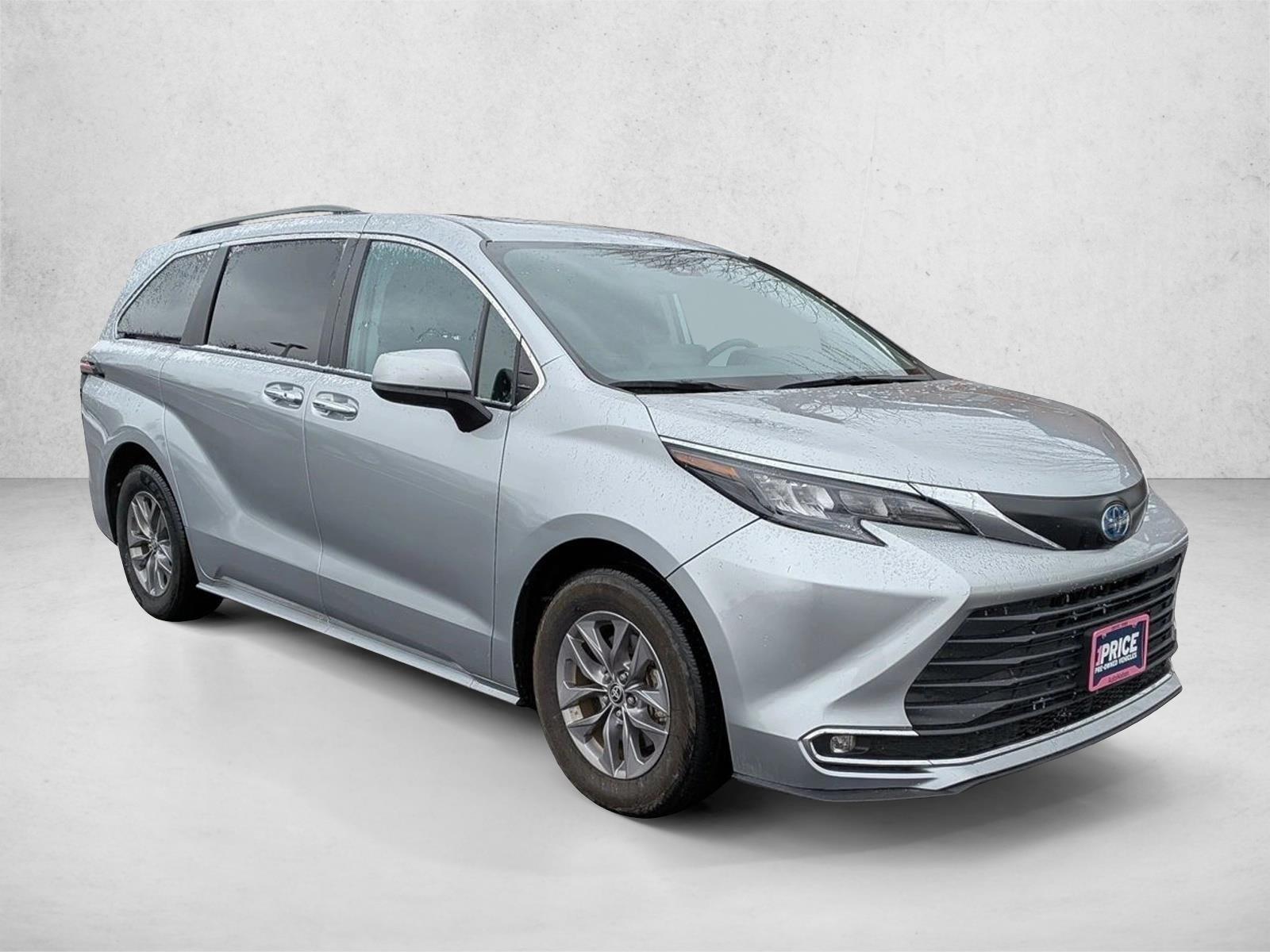 2024 TOYOTA SIENNA - Image 3