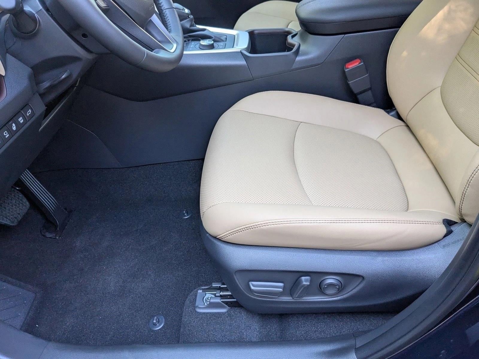 2025 TOYOTA RAV4 - Image 4