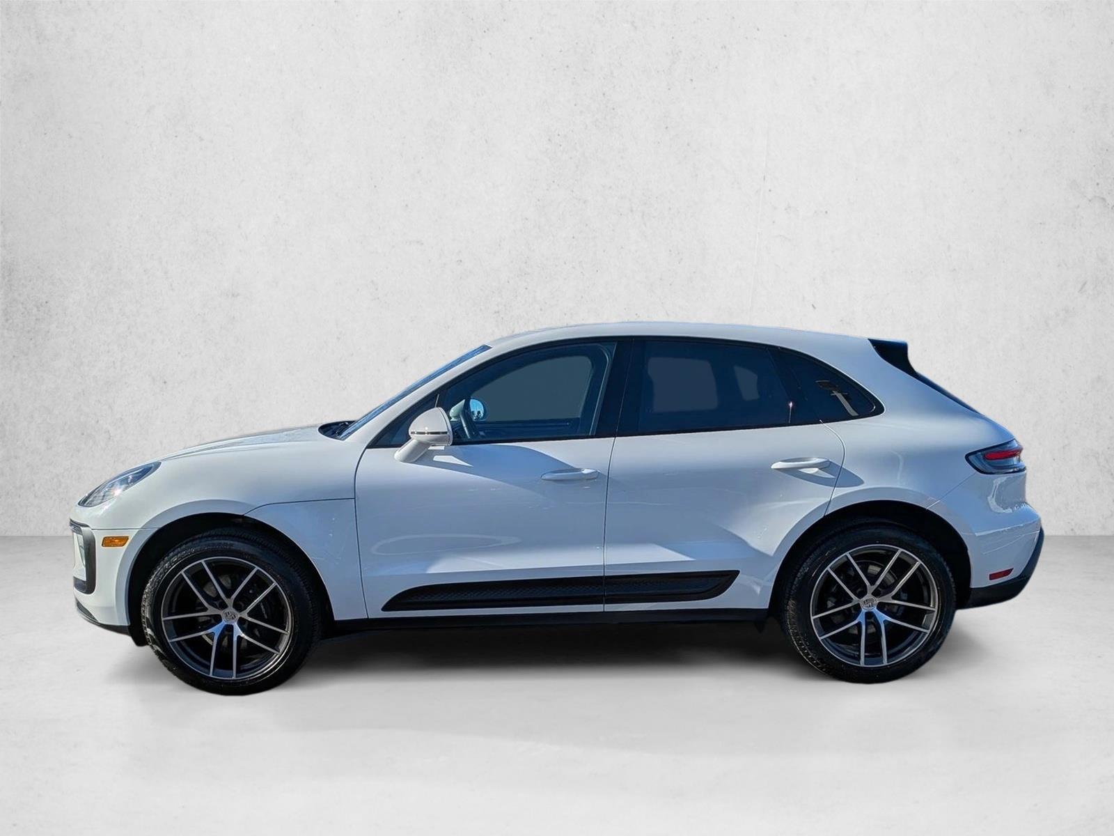 2025 PORSCHE MACAN - Image 9