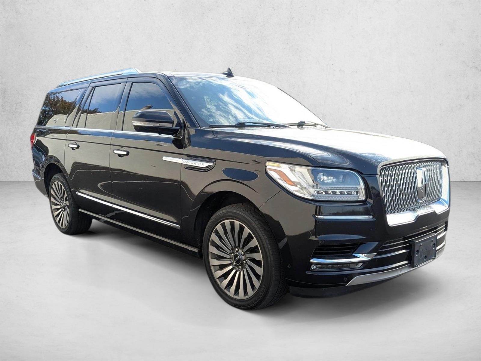 2019 Lincoln Navigator L Reserve photo 3