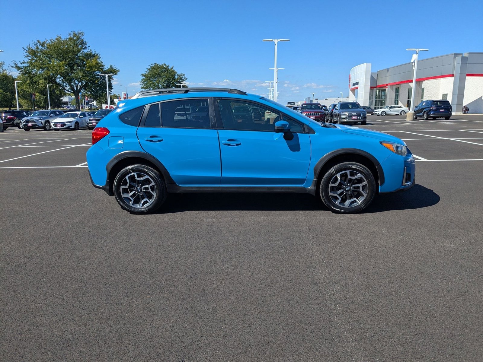 2017 Subaru Crosstrek 2.0i Limited photo 3