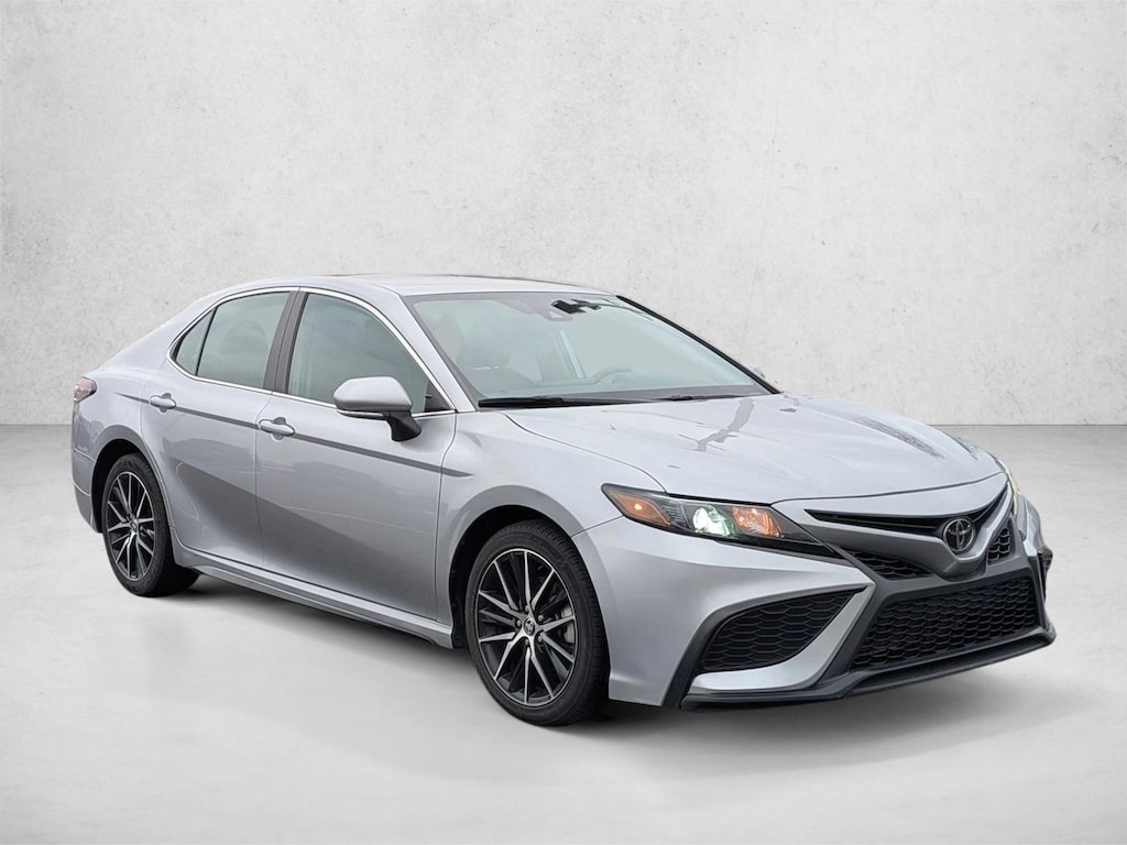 Used 2024 Toyota Camry SE Sedan
