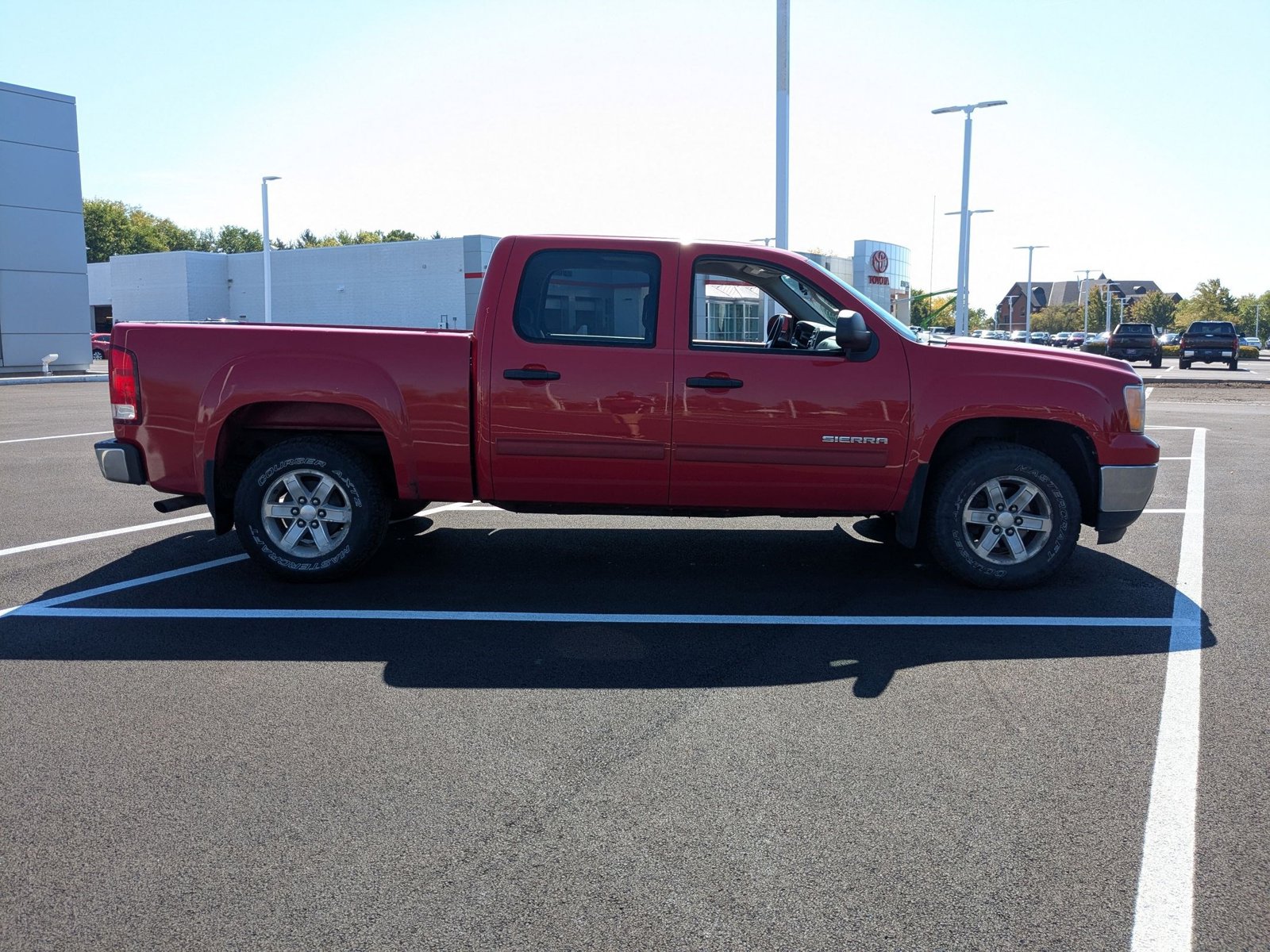 2012 Gmc Sierra 1500 SLE photo 3