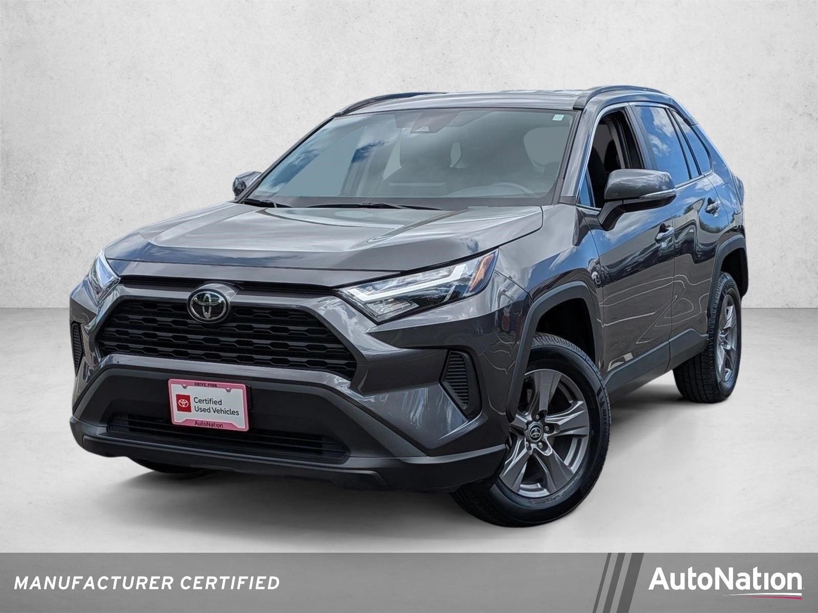 2024 Toyota RAV4 XLE FWD's photo