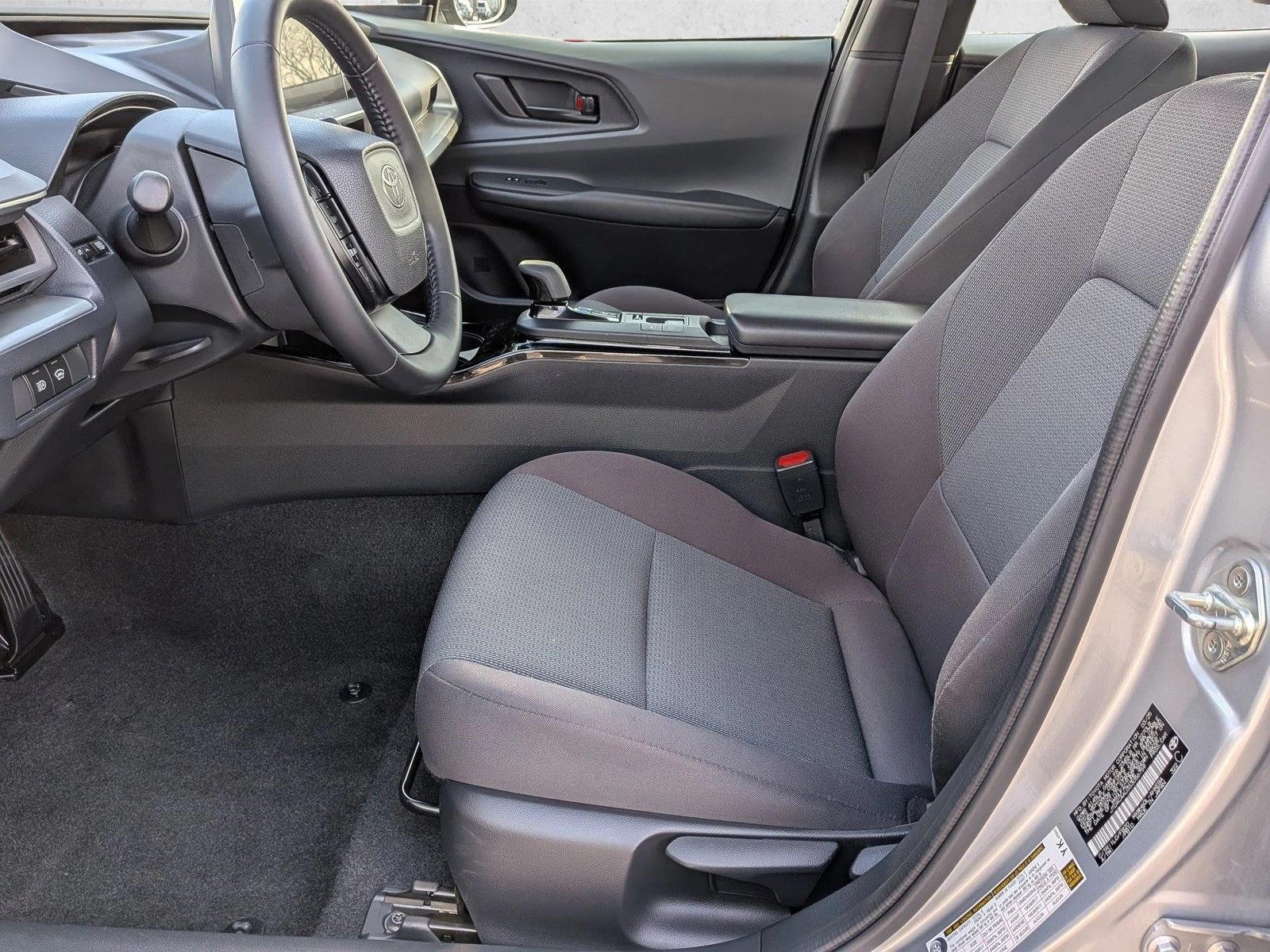 2025 TOYOTA PRIUS - Image 16