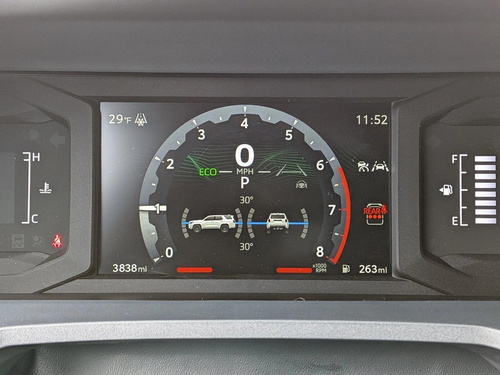 2025 TOYOTA 4RUNNER - Image 11