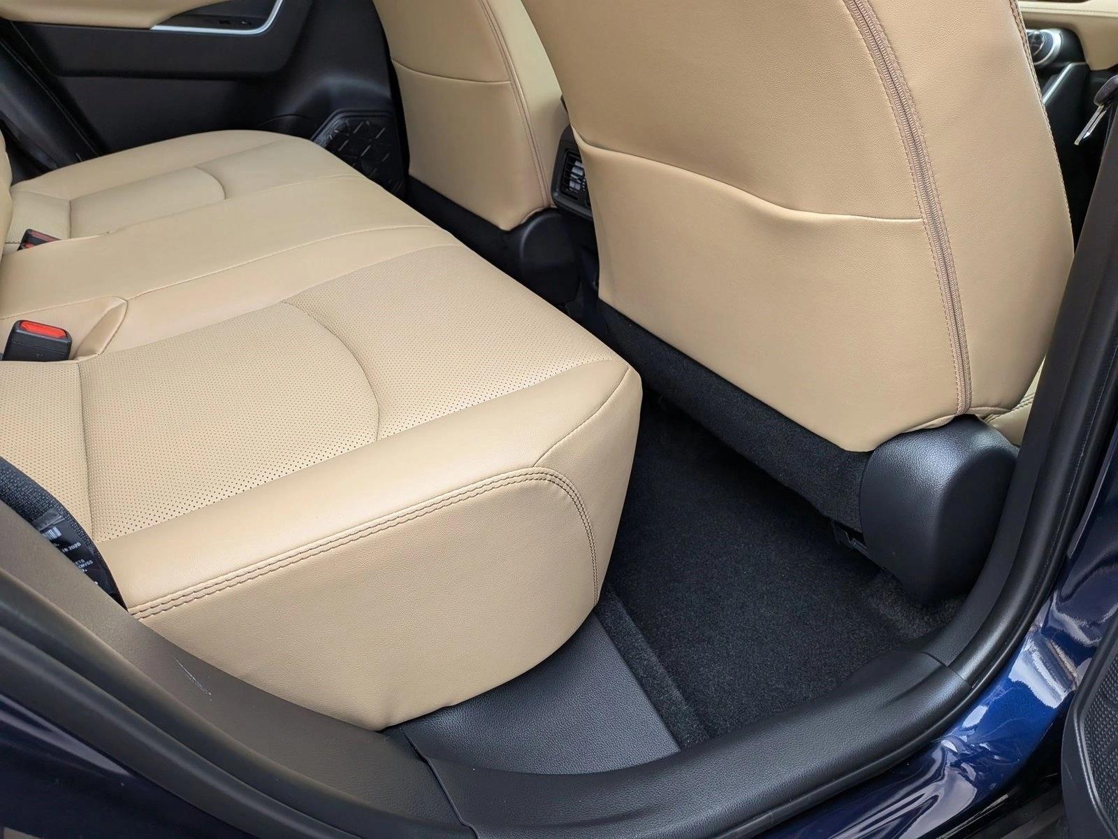 2025 TOYOTA RAV4 - Image 18